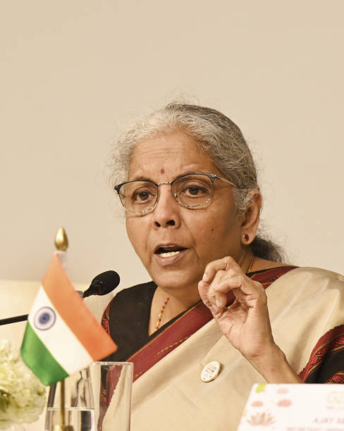 आर्थिक सर्वेक्षण 2024-25: अनाज उत्पादन घटाने और दाल-खाद्य तेल उत्पादन बढ़ाने की सिफारिश